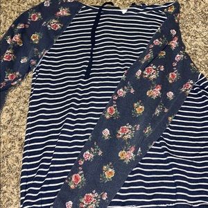 Maurices shirt/hoodie